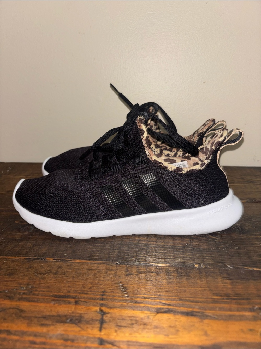Adidas Cloudfoam Black Knit with Leopard Accent size 6